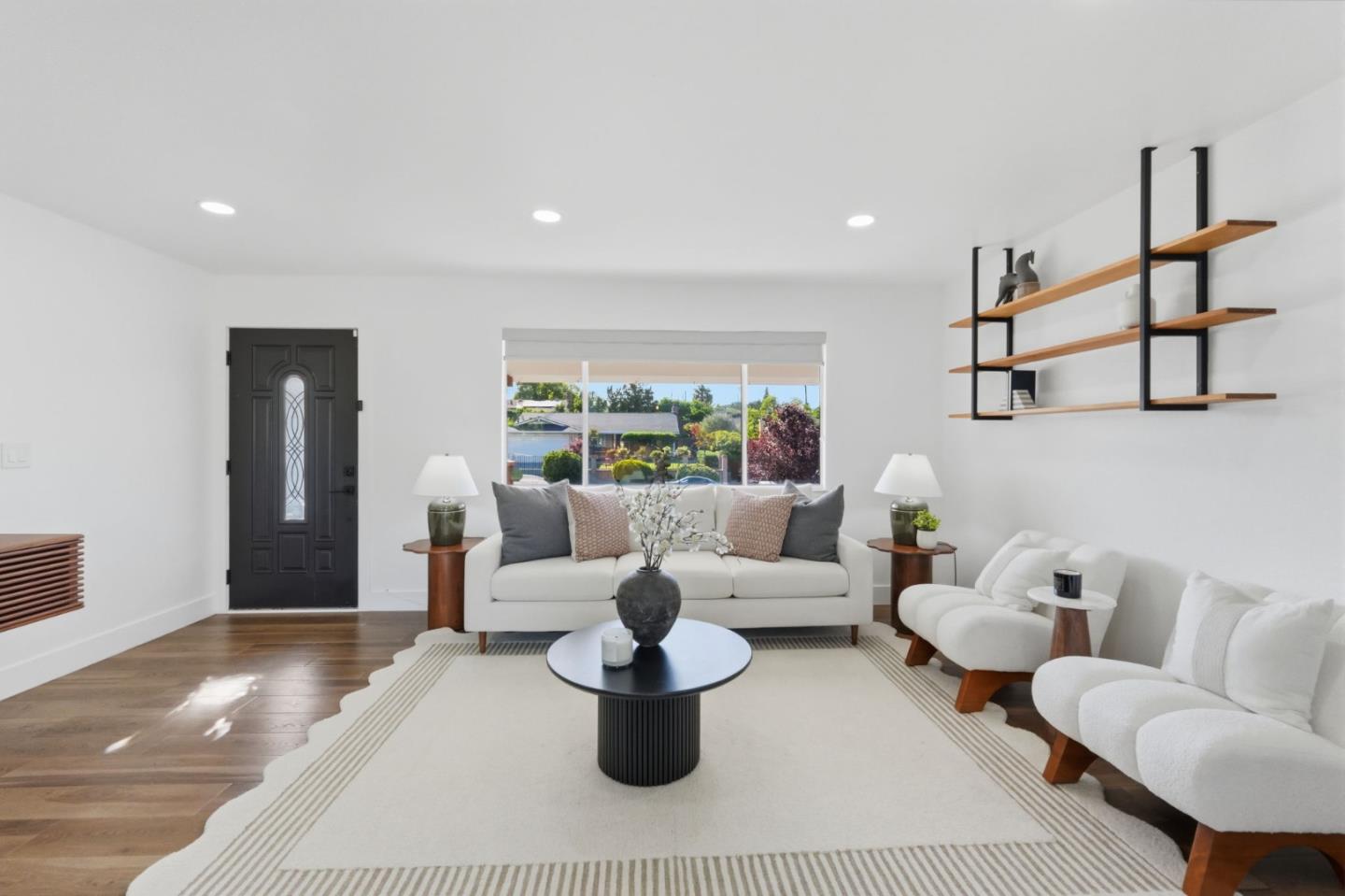 Detail Gallery Image 8 of 58 For 4610 Capitola Ave, San Jose,  CA 95111 - 3 Beds | 2 Baths