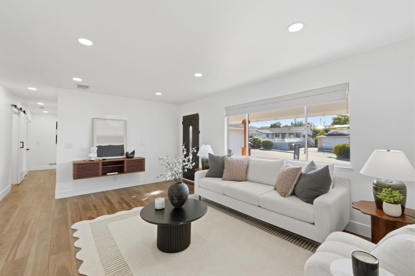 Detail Gallery Image 9 of 58 For 4610 Capitola Ave, San Jose,  CA 95111 - 3 Beds | 2 Baths