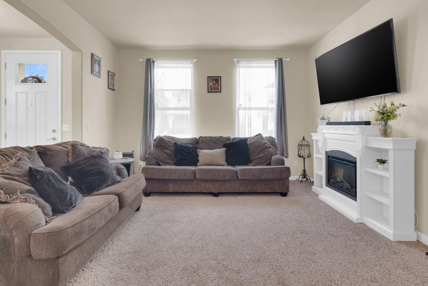 Detail Gallery Image 4 of 18 For 642 Heirloom Pl, King City,  CA 93930 - 3 Beds | 2/1 Baths