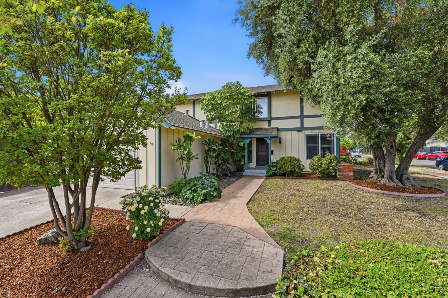 Front Image Thumbnail for ML82041755