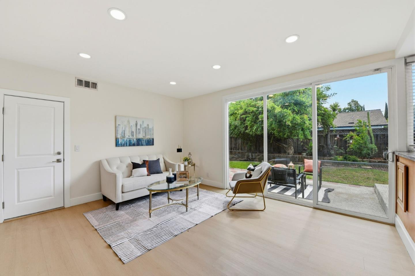 Detail Gallery Image 11 of 43 For 5369 Entrada Cedros, San Jose,  CA 95123 - 4 Beds | 2/1 Baths