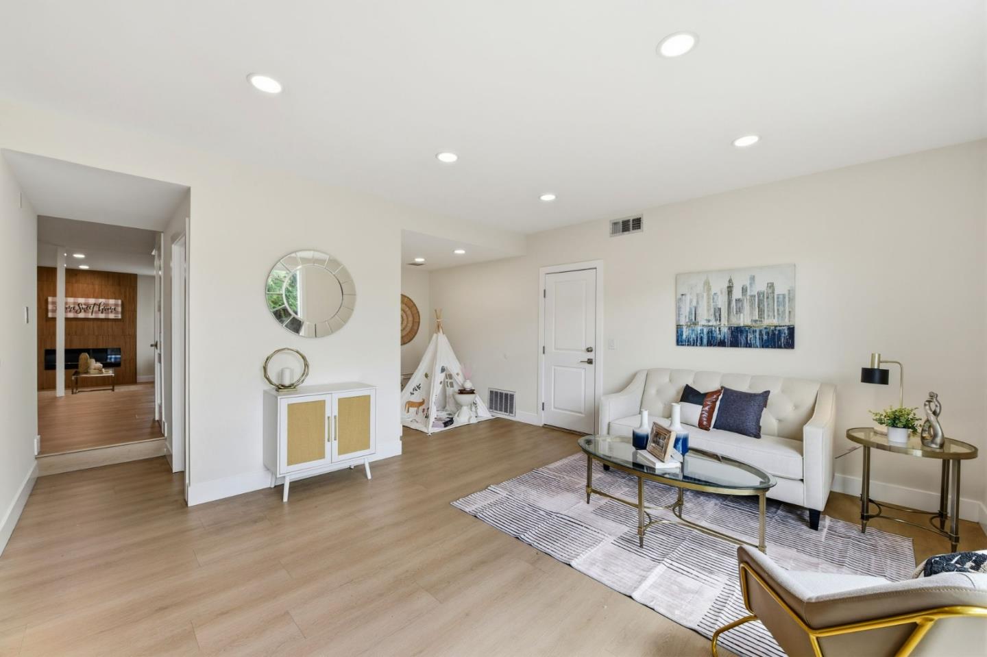 Detail Gallery Image 12 of 43 For 5369 Entrada Cedros, San Jose,  CA 95123 - 4 Beds | 2/1 Baths