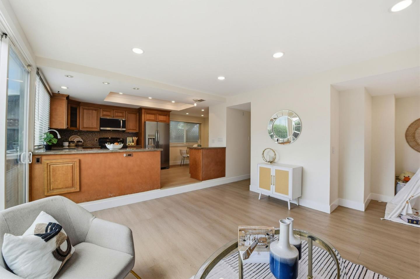 Detail Gallery Image 13 of 43 For 5369 Entrada Cedros, San Jose,  CA 95123 - 4 Beds | 2/1 Baths