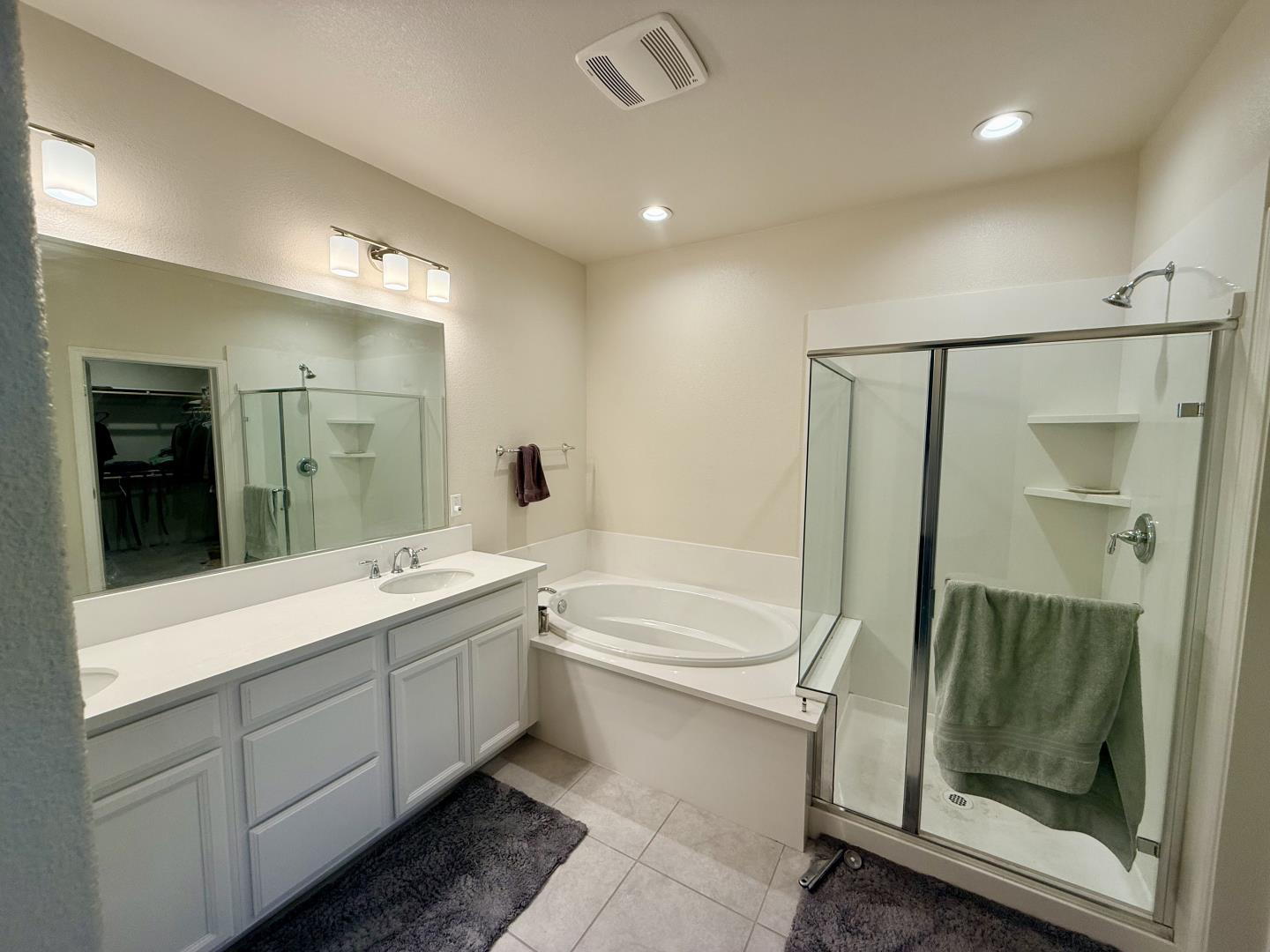 Detail Gallery Image 10 of 23 For 715 Alicante Dr, Hollister,  CA 95023 - 3 Beds | 2 Baths