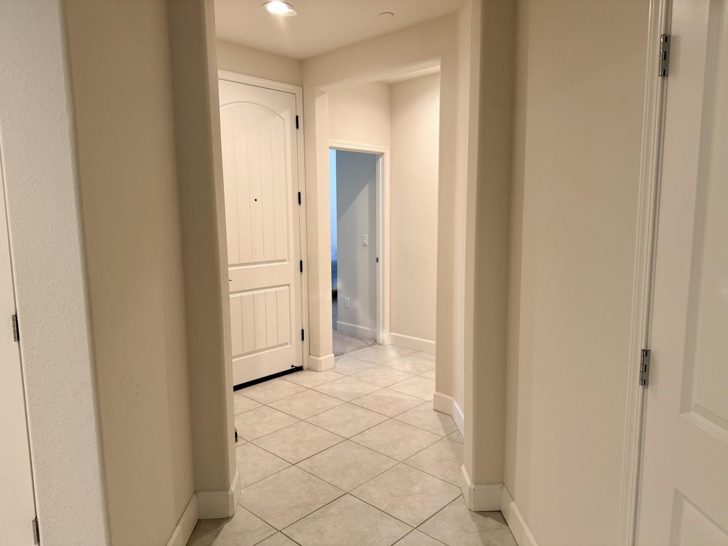 Detail Gallery Image 18 of 23 For 715 Alicante Dr, Hollister,  CA 95023 - 3 Beds | 2 Baths