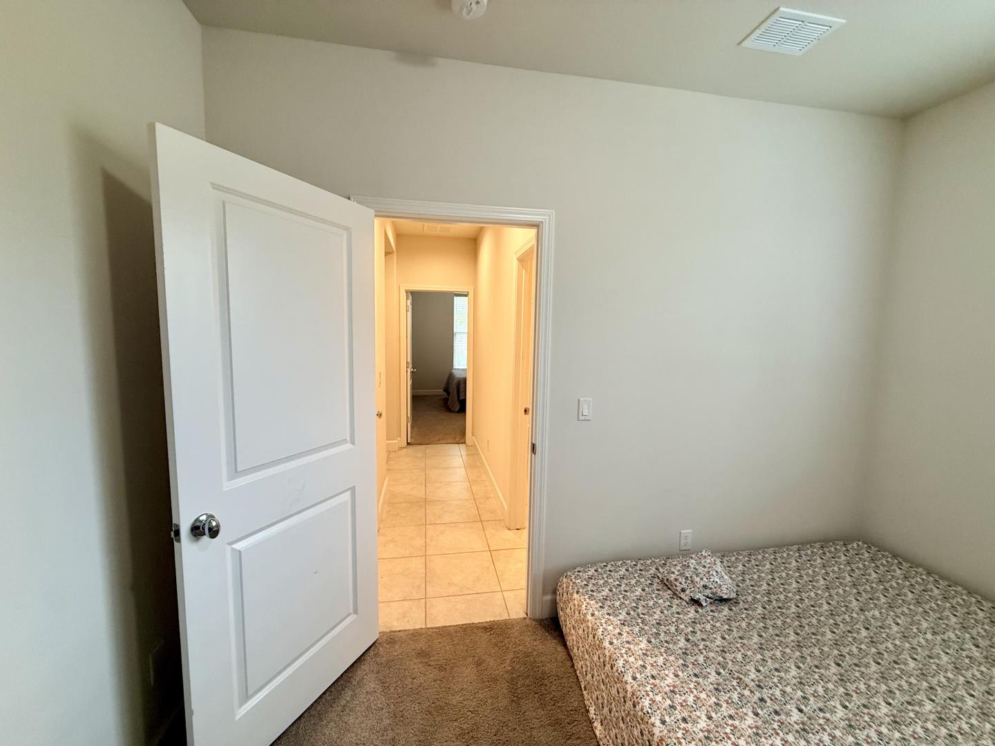 Detail Gallery Image 8 of 23 For 715 Alicante Dr, Hollister,  CA 95023 - 3 Beds | 2 Baths