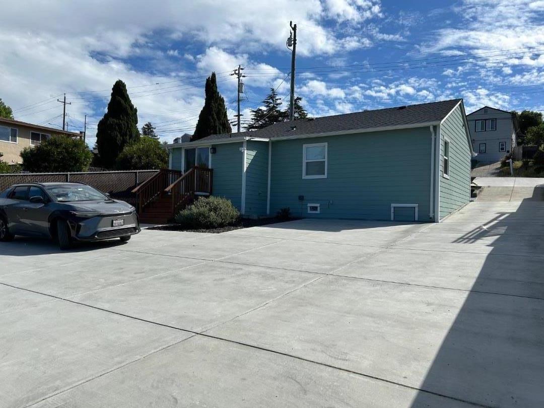 Detail Gallery Image 11 of 13 For 5025 Hilltop Dr, El Sobrante,  CA 94803 - 2 Beds | 1 Baths