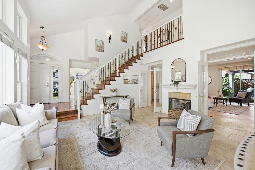 Detail Gallery Image 8 of 48 For 517 Calle Florencia, Morgan Hill,  CA 95037 - 5 Beds | 3 Baths