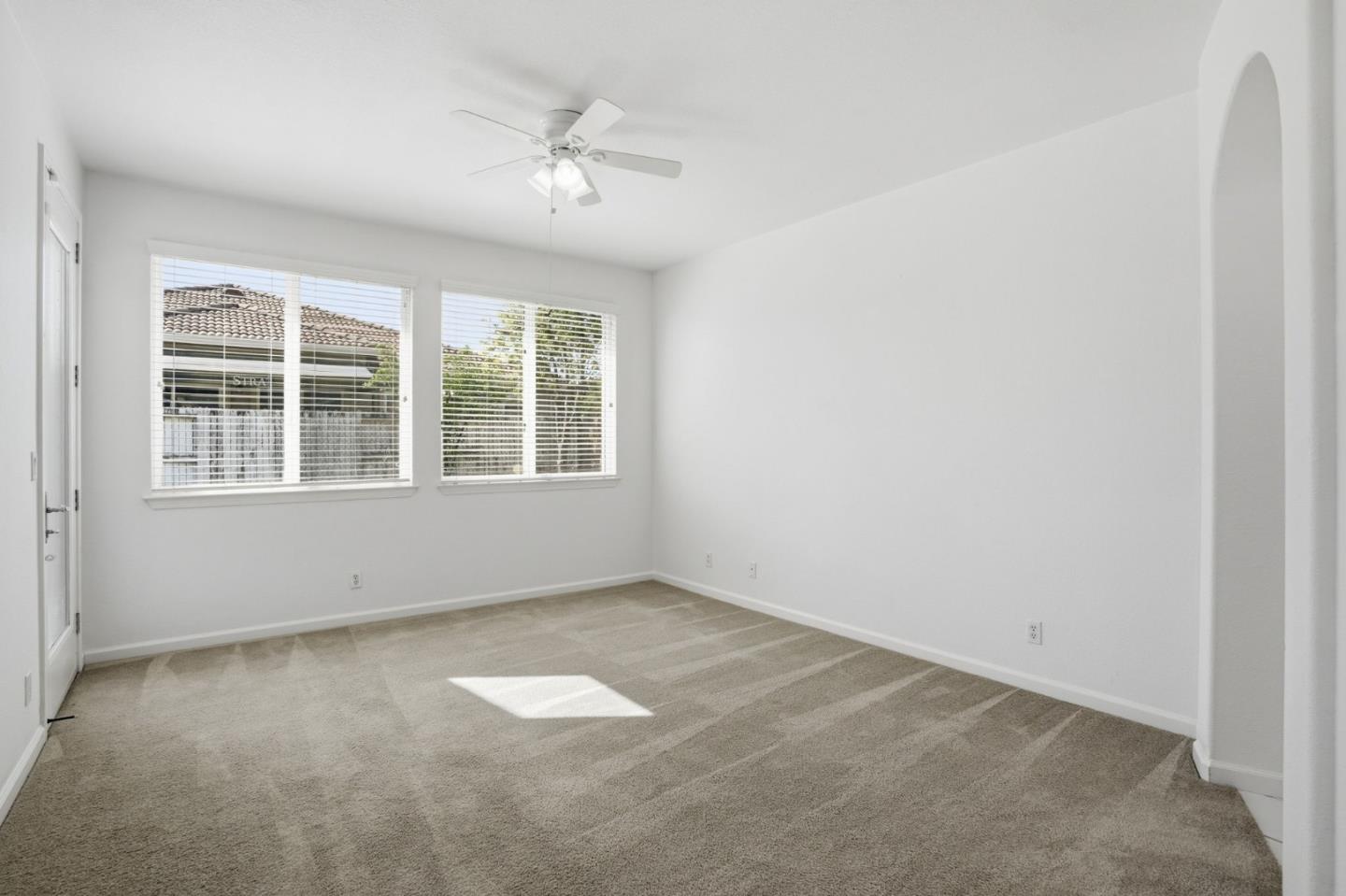 Detail Gallery Image 22 of 41 For 2076 Venezia St, Los Banos,  CA 93635 - 4 Beds | 2 Baths