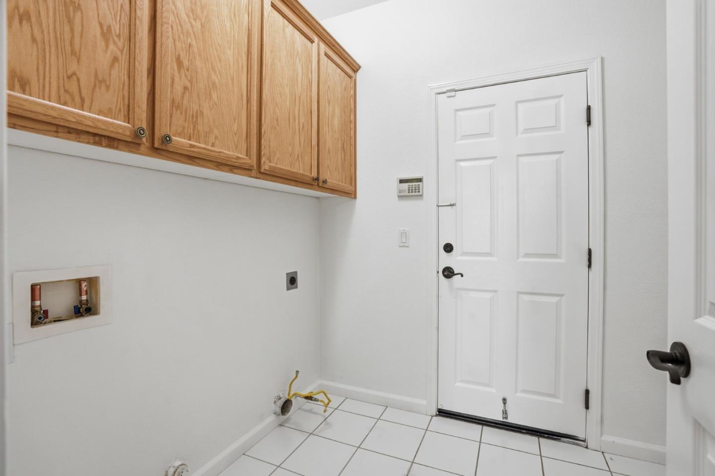 Detail Gallery Image 30 of 41 For 2076 Venezia St, Los Banos,  CA 93635 - 4 Beds | 2 Baths