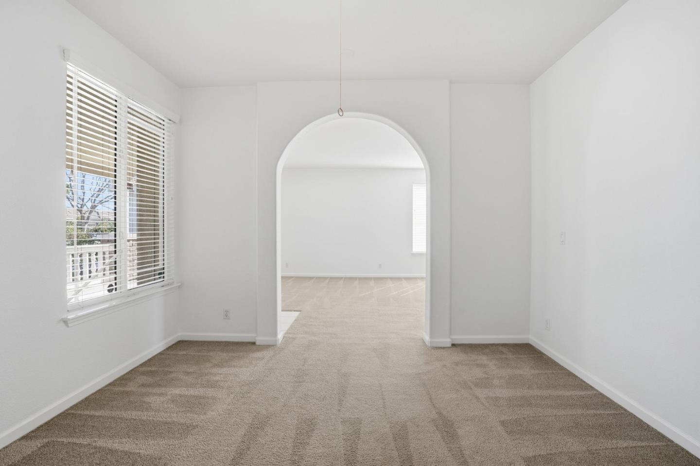 Detail Gallery Image 8 of 41 For 2076 Venezia St, Los Banos,  CA 93635 - 4 Beds | 2 Baths