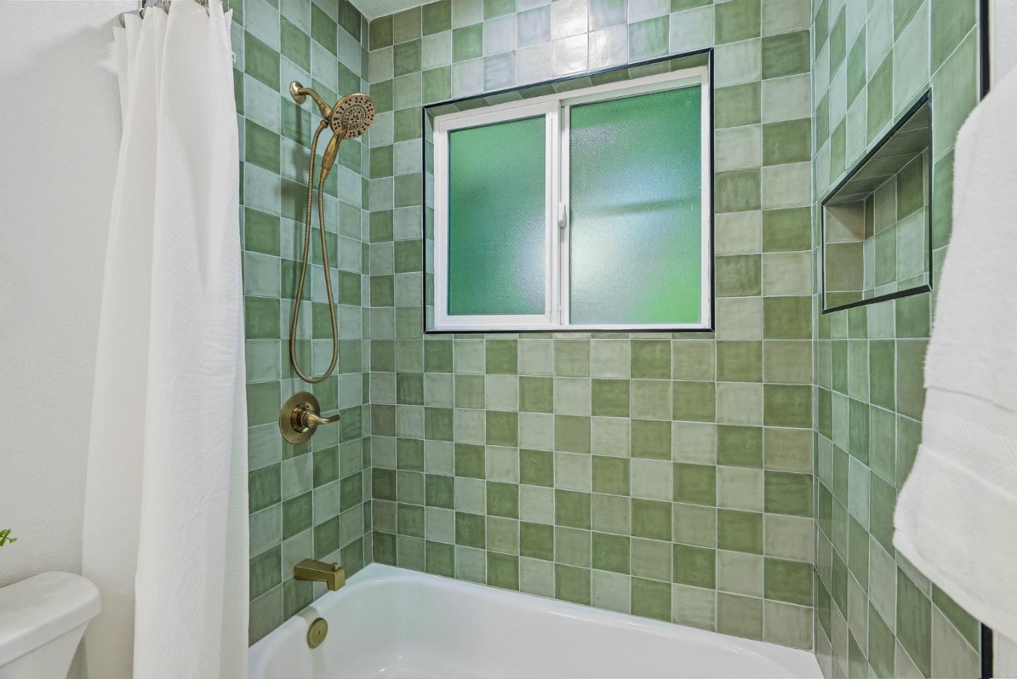 Detail Gallery Image 23 of 39 For 610 Nestora Ave, Aptos,  CA 95003 - 3 Beds | 2 Baths