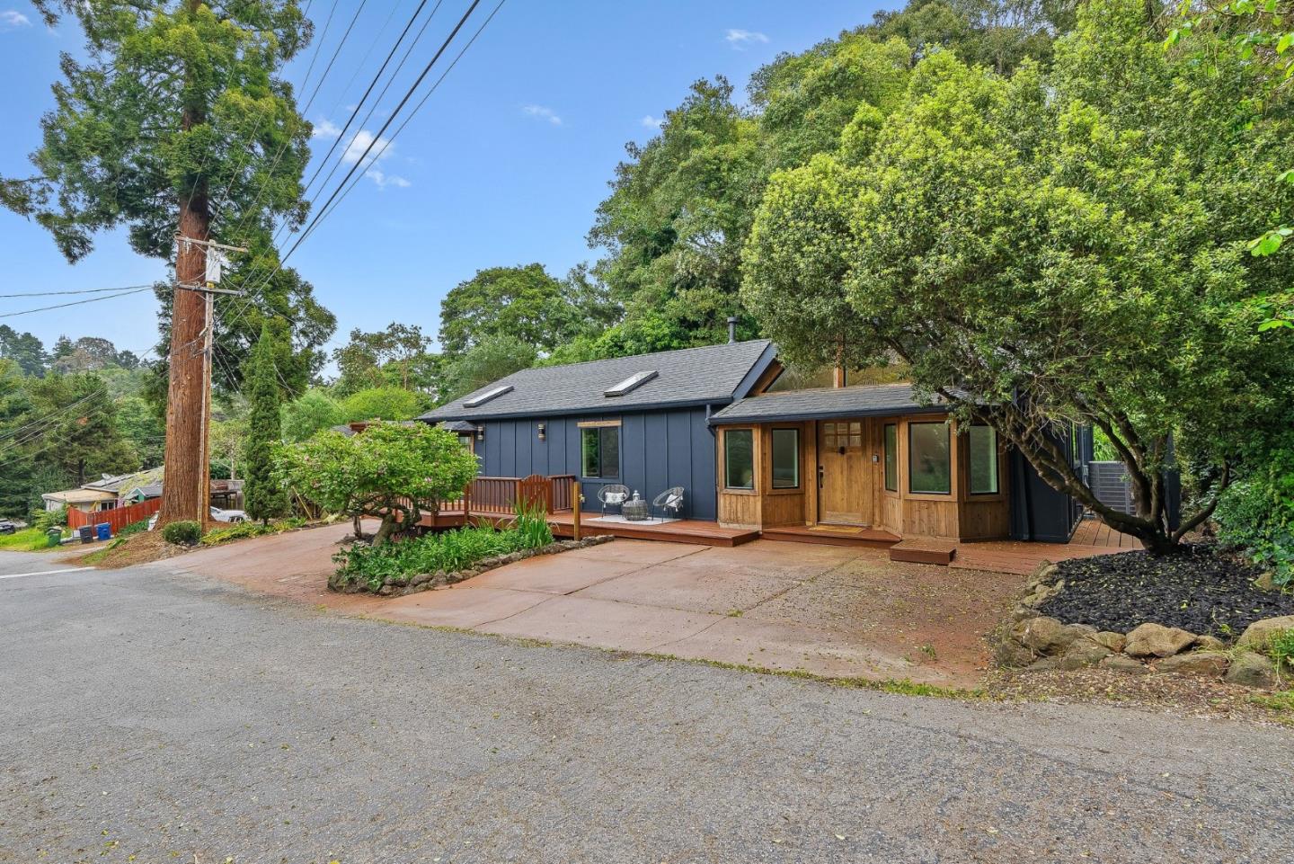 Detail Gallery Image 7 of 39 For 610 Nestora Ave, Aptos,  CA 95003 - 3 Beds | 2 Baths