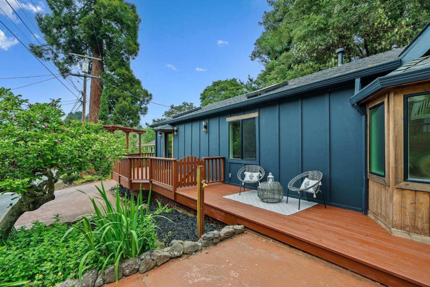 Detail Gallery Image 8 of 39 For 610 Nestora Ave, Aptos,  CA 95003 - 3 Beds | 2 Baths