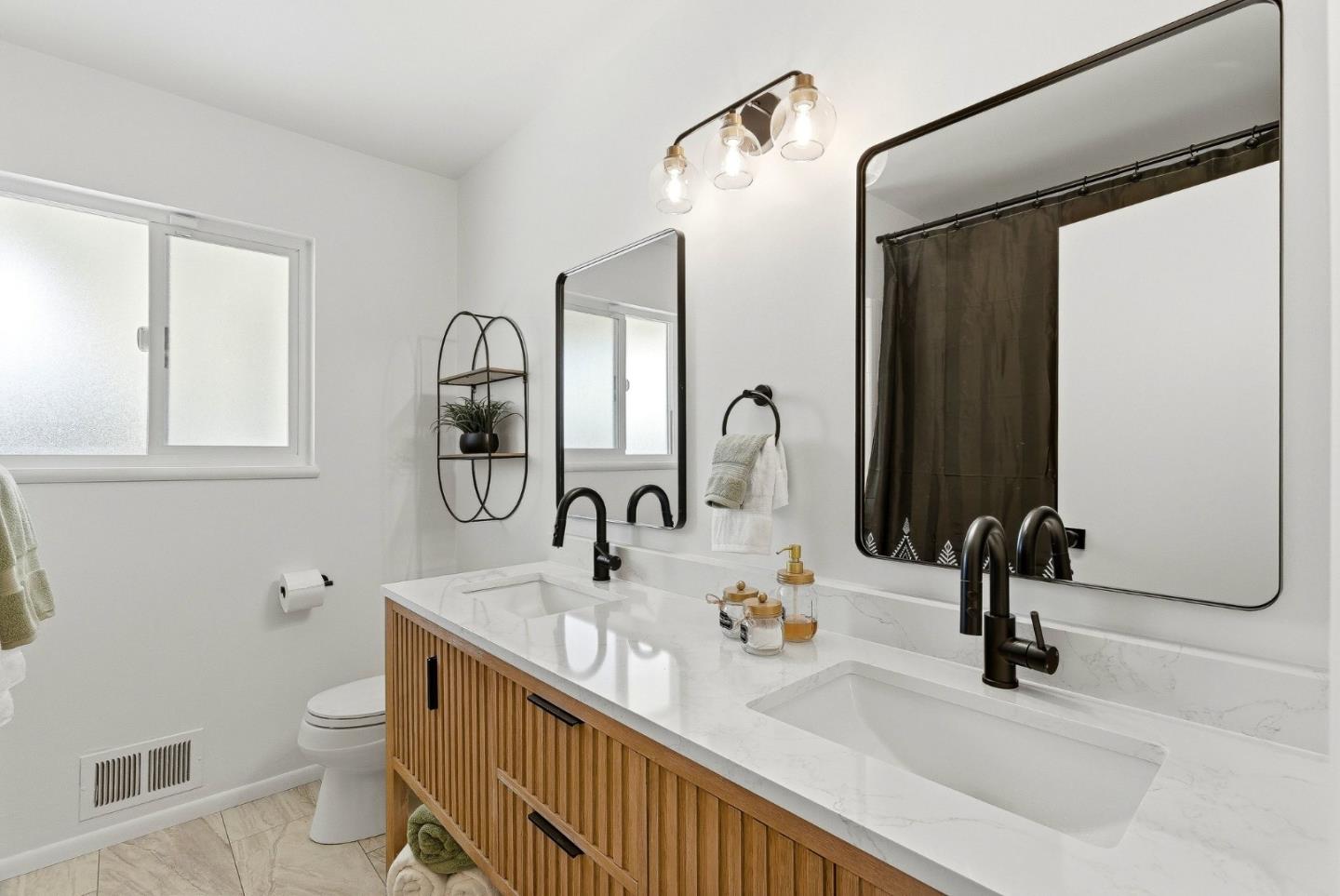 Detail Gallery Image 16 of 37 For 651 San Tomas Way, Salinas,  CA 93901 - 4 Beds | 2 Baths