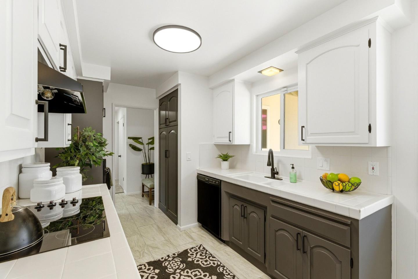 Detail Gallery Image 20 of 37 For 651 San Tomas Way, Salinas,  CA 93901 - 4 Beds | 2 Baths