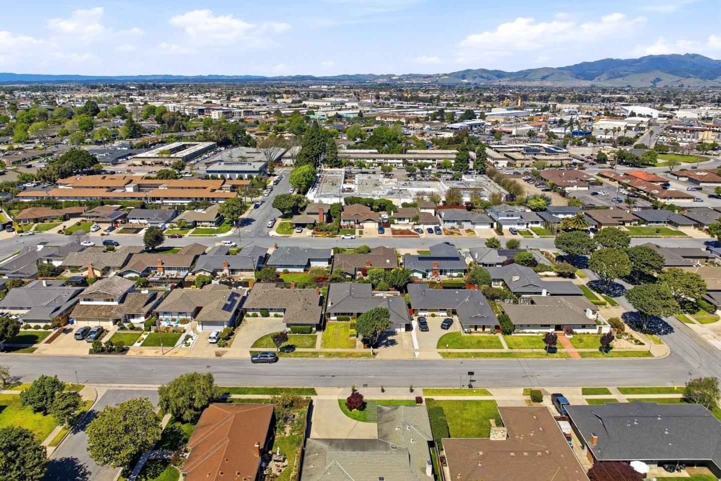 Detail Gallery Image 33 of 37 For 651 San Tomas Way, Salinas,  CA 93901 - 4 Beds | 2 Baths