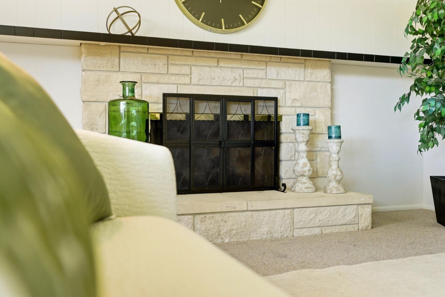 Detail Gallery Image 6 of 37 For 651 San Tomas Way, Salinas,  CA 93901 - 4 Beds | 2 Baths