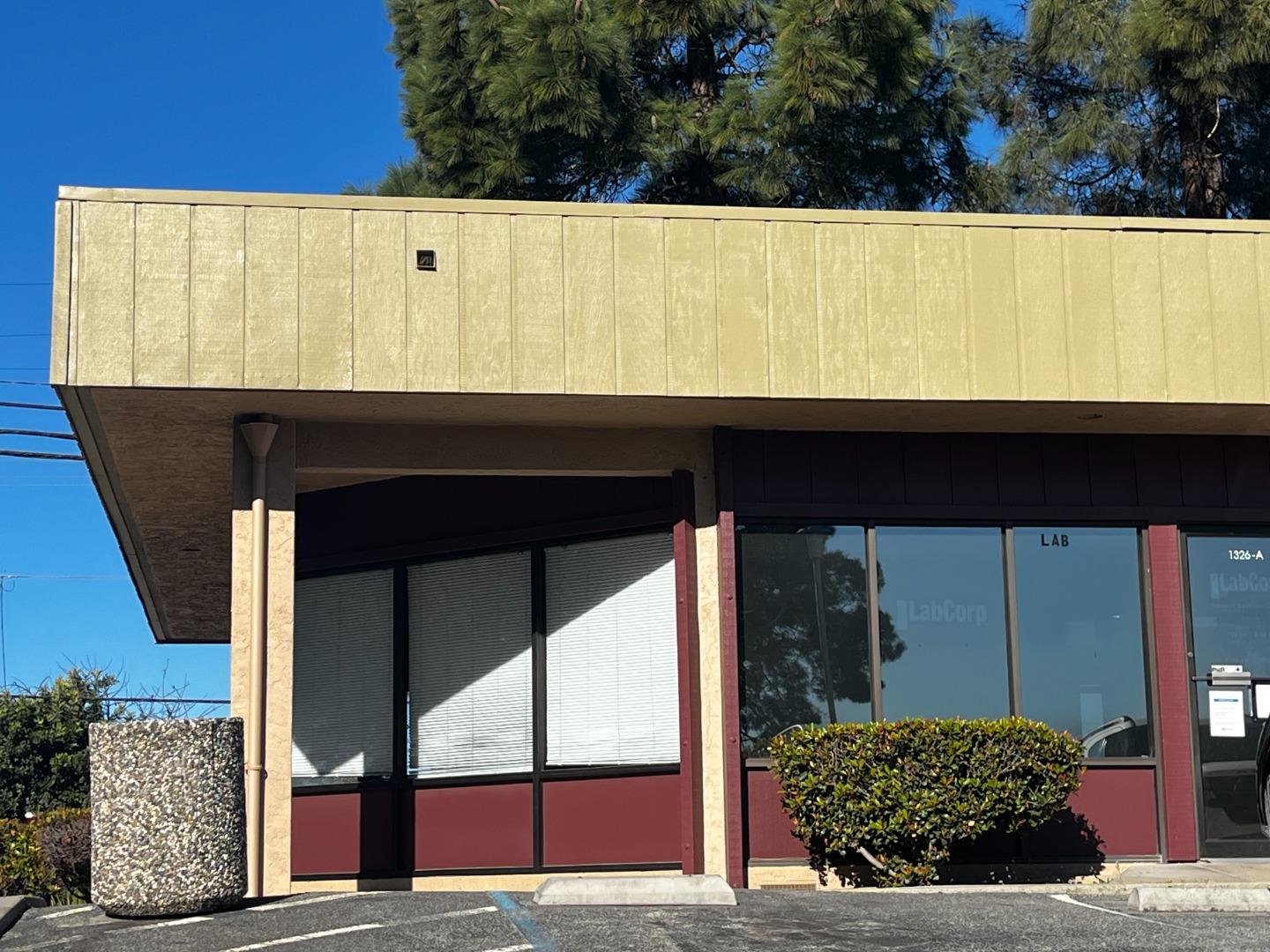 Detail Gallery Image 2 of 7 For 1326 Natividad Rd #A1,  Salinas,  CA 93906 - – Beds | – Baths