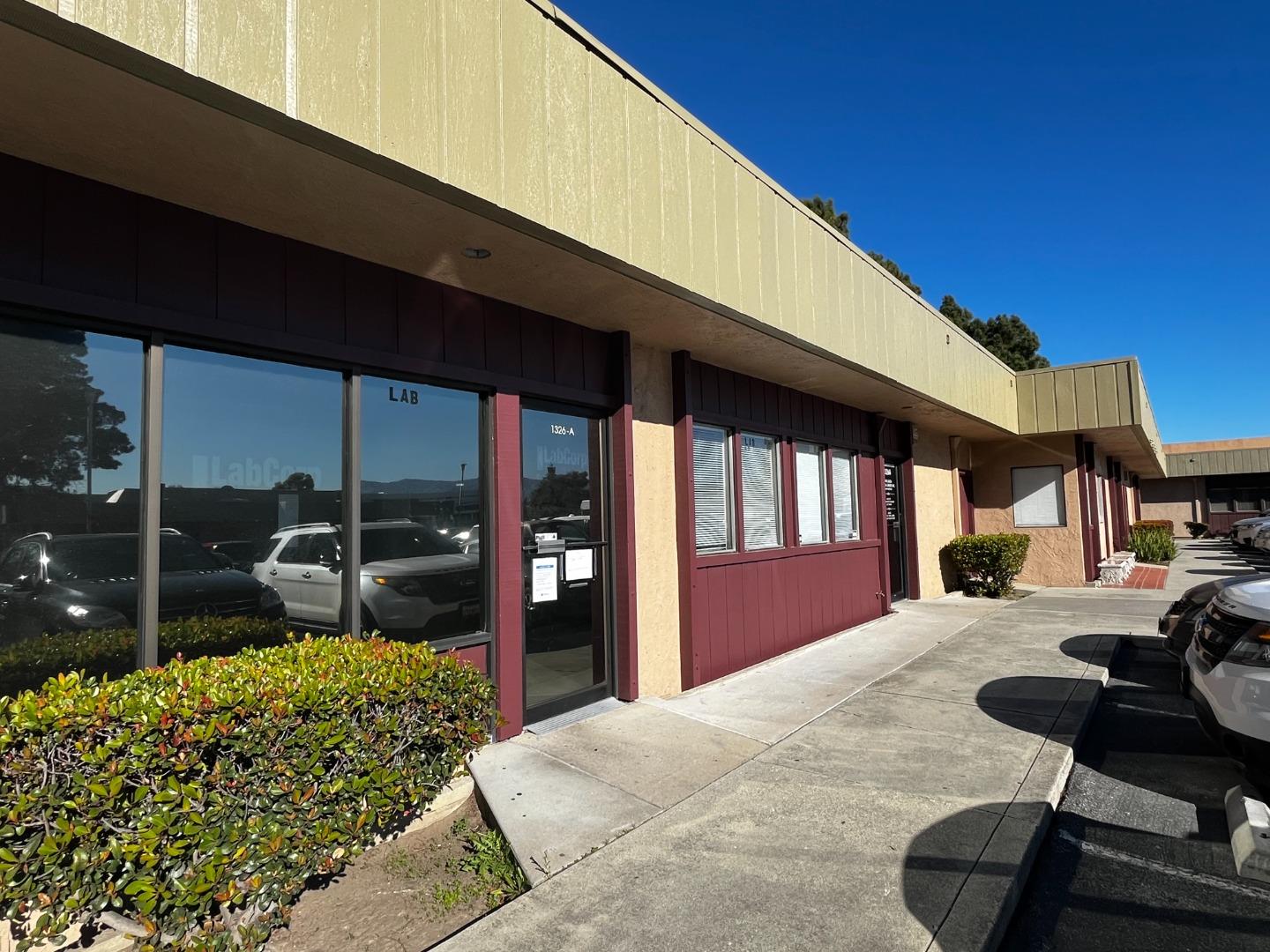 Detail Gallery Image 3 of 7 For 1326 Natividad Rd #A1,  Salinas,  CA 93906 - – Beds | – Baths