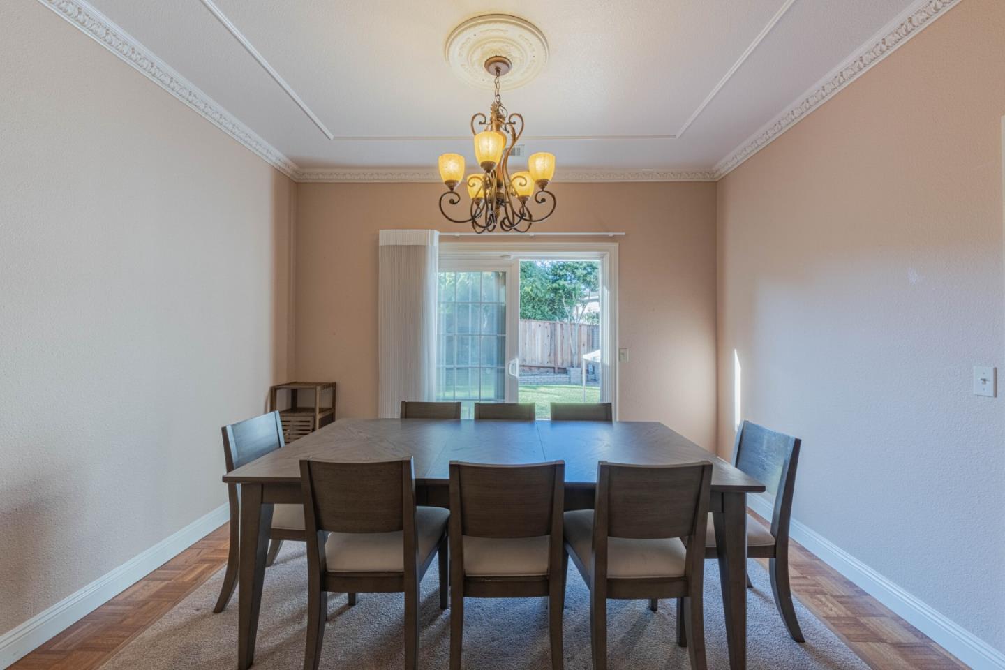 Detail Gallery Image 11 of 57 For 967 Hancock St, Salinas,  CA 93906 - 3 Beds | 3 Baths