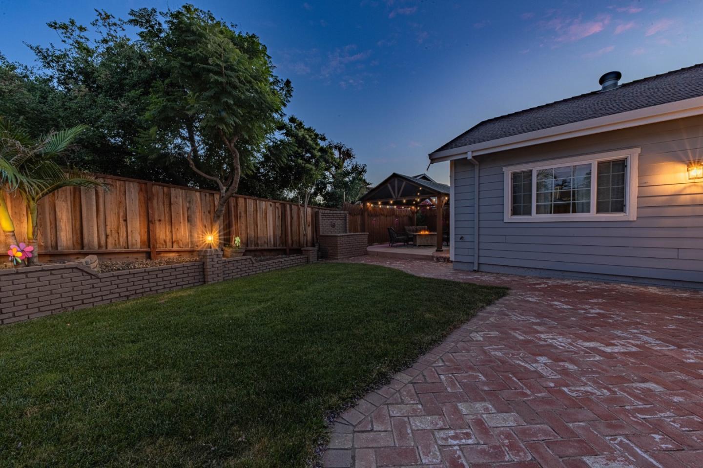 Detail Gallery Image 24 of 57 For 967 Hancock St, Salinas,  CA 93906 - 3 Beds | 3 Baths