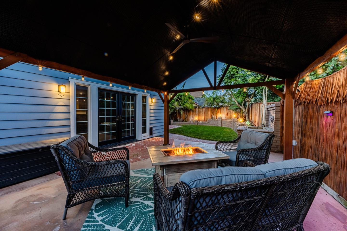 Detail Gallery Image 25 of 57 For 967 Hancock St, Salinas,  CA 93906 - 3 Beds | 3 Baths