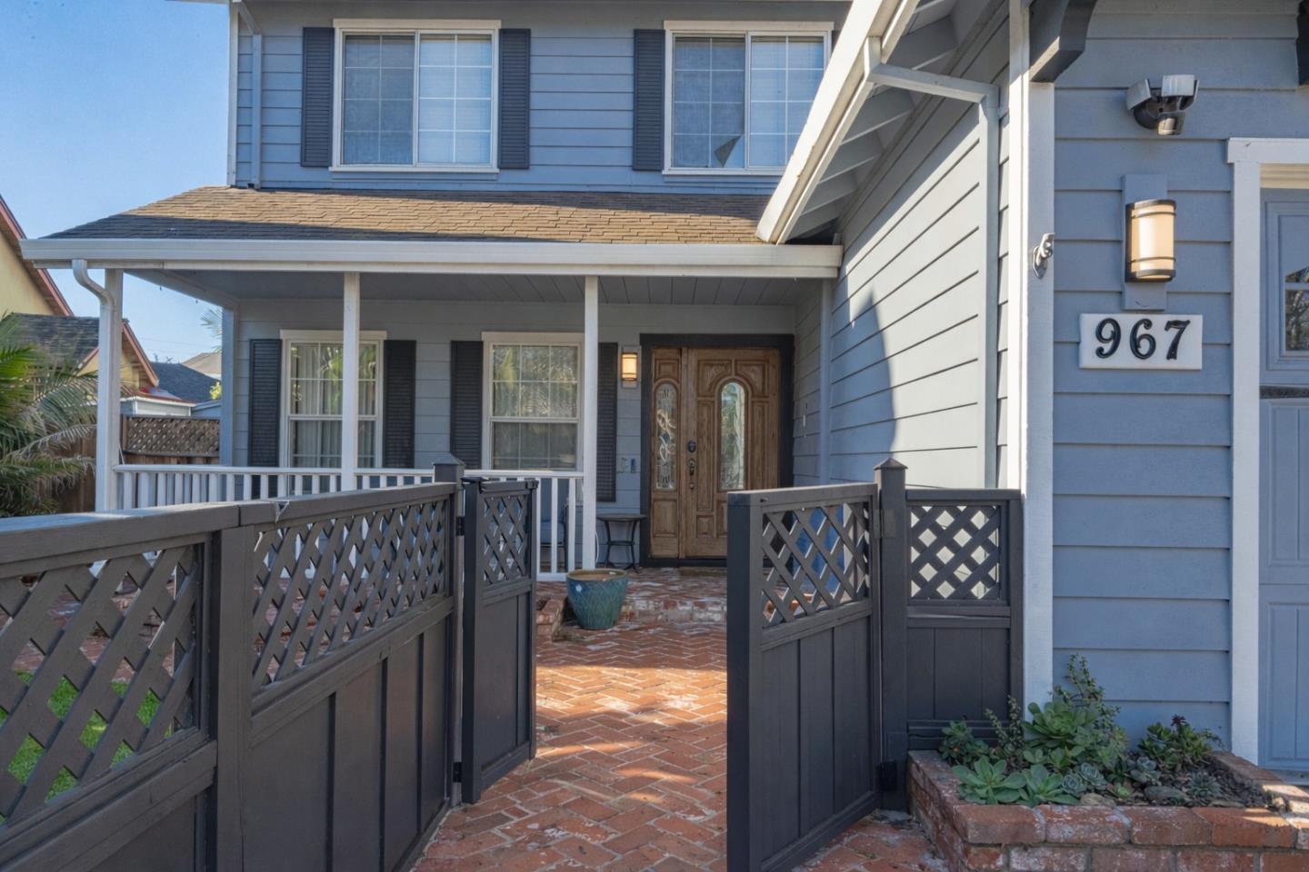 Detail Gallery Image 3 of 57 For 967 Hancock St, Salinas,  CA 93906 - 3 Beds | 3 Baths