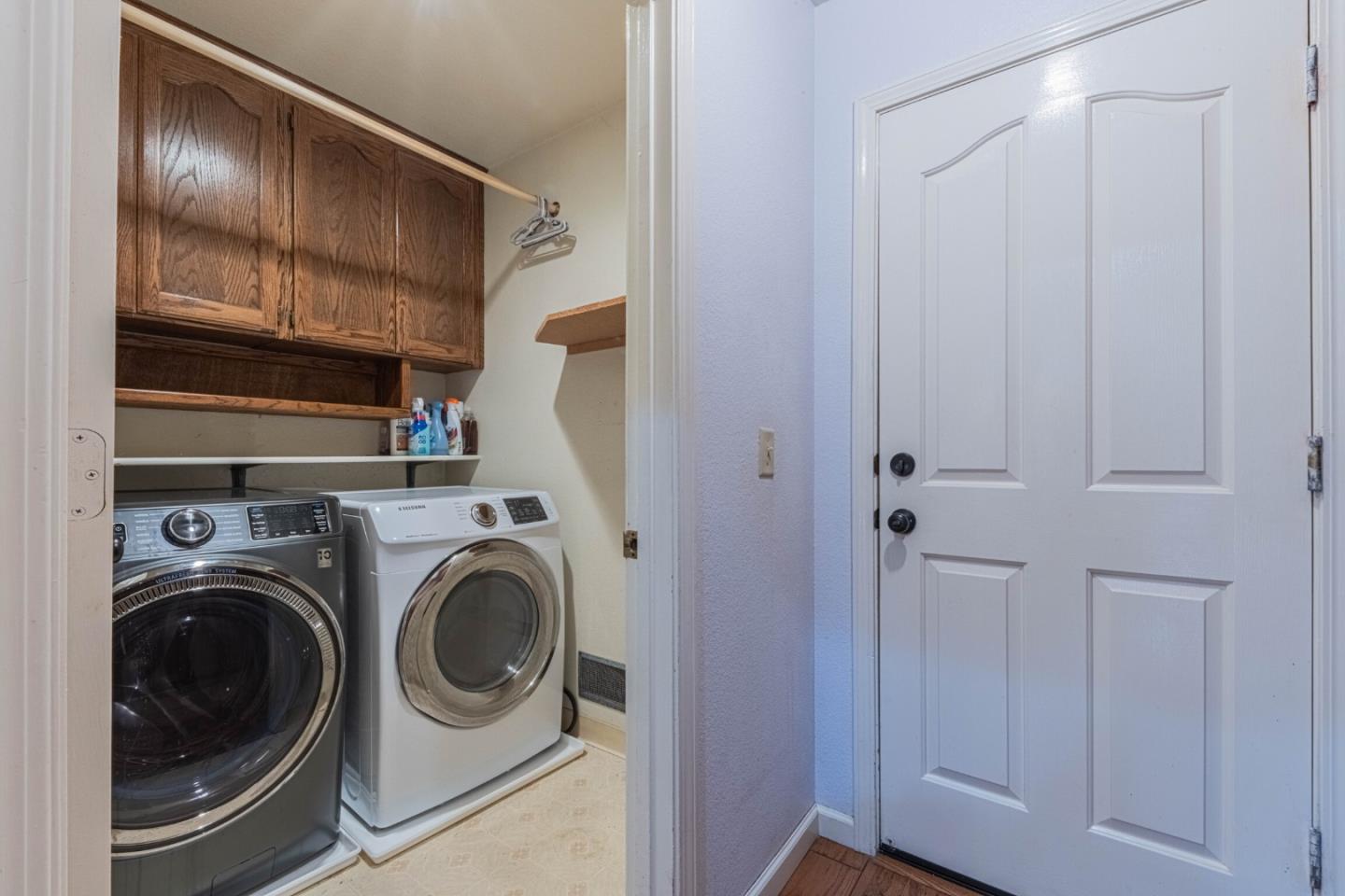 Detail Gallery Image 30 of 57 For 967 Hancock St, Salinas,  CA 93906 - 3 Beds | 3 Baths