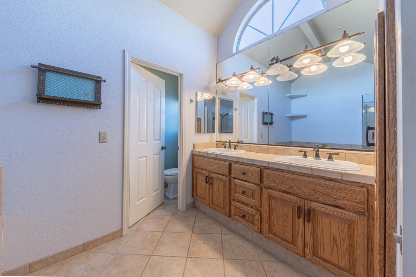 Detail Gallery Image 39 of 57 For 967 Hancock St, Salinas,  CA 93906 - 3 Beds | 3 Baths