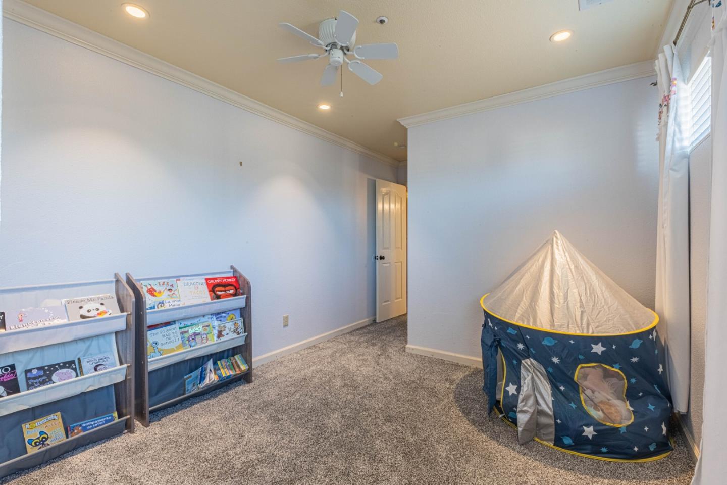 Detail Gallery Image 46 of 57 For 967 Hancock St, Salinas,  CA 93906 - 3 Beds | 3 Baths