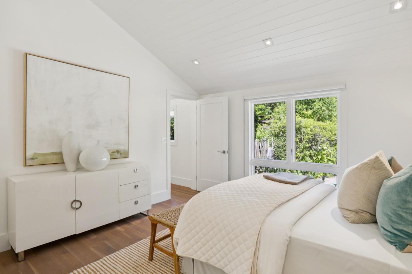 Detail Gallery Image 31 of 42 For 3362 Woodside Rd, Woodside,  CA 94062 - 3 Beds | 2 Baths