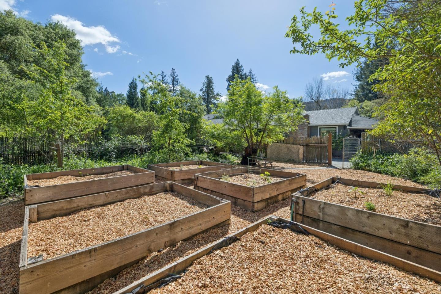 Detail Gallery Image 33 of 42 For 3362 Woodside Rd, Woodside,  CA 94062 - 3 Beds | 2 Baths