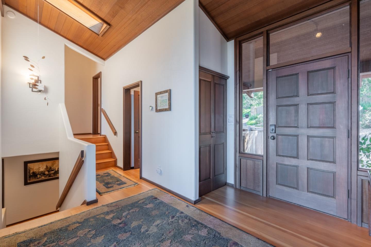 Detail Gallery Image 12 of 29 For 214 Crest Rd, Carmel,  CA 93923 - 3 Beds | 4 Baths