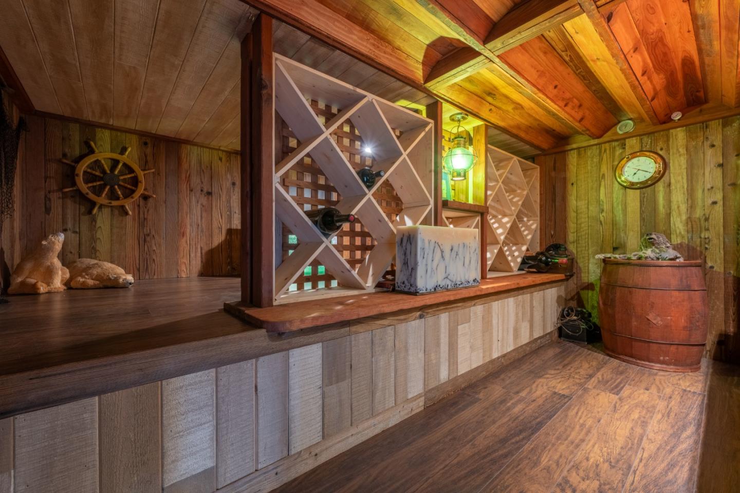 Detail Gallery Image 14 of 29 For 214 Crest Rd, Carmel,  CA 93923 - 3 Beds | 4 Baths