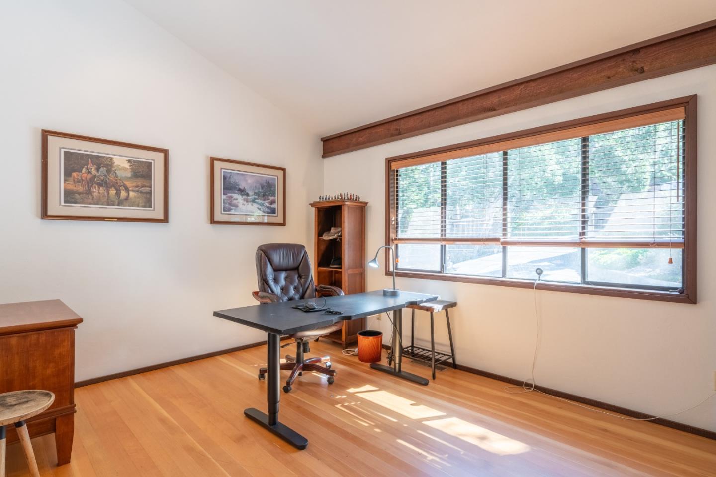 Detail Gallery Image 17 of 29 For 214 Crest Rd, Carmel,  CA 93923 - 3 Beds | 4 Baths