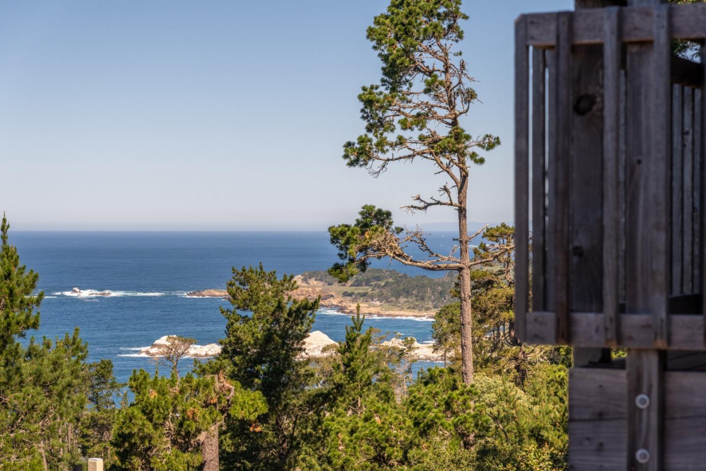 Detail Gallery Image 19 of 29 For 214 Crest Rd, Carmel,  CA 93923 - 3 Beds | 4 Baths