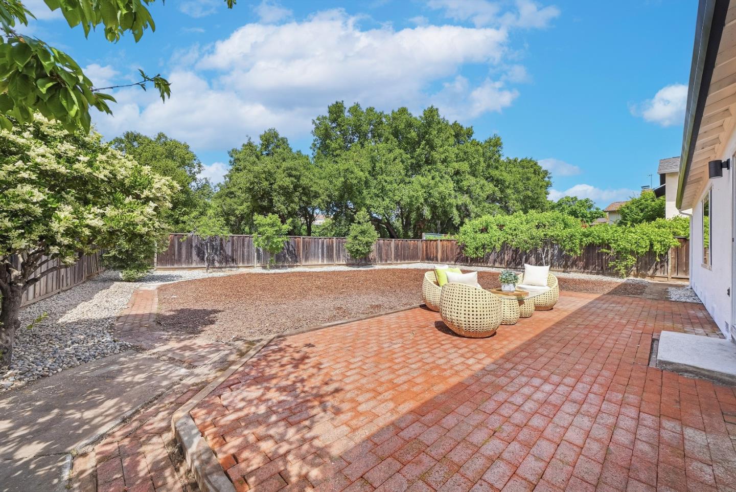 Detail Gallery Image 15 of 18 For 3338 Woodside Ln, San Jose,  CA 95121 - 4 Beds | 2 Baths