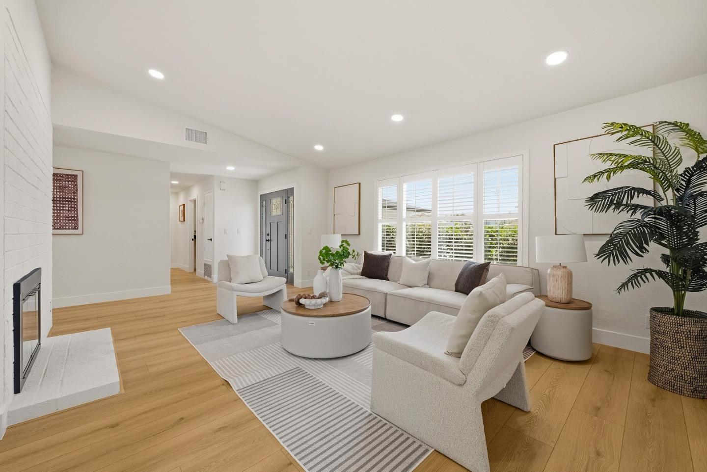 Detail Gallery Image 3 of 18 For 3338 Woodside Ln, San Jose,  CA 95121 - 4 Beds | 2 Baths