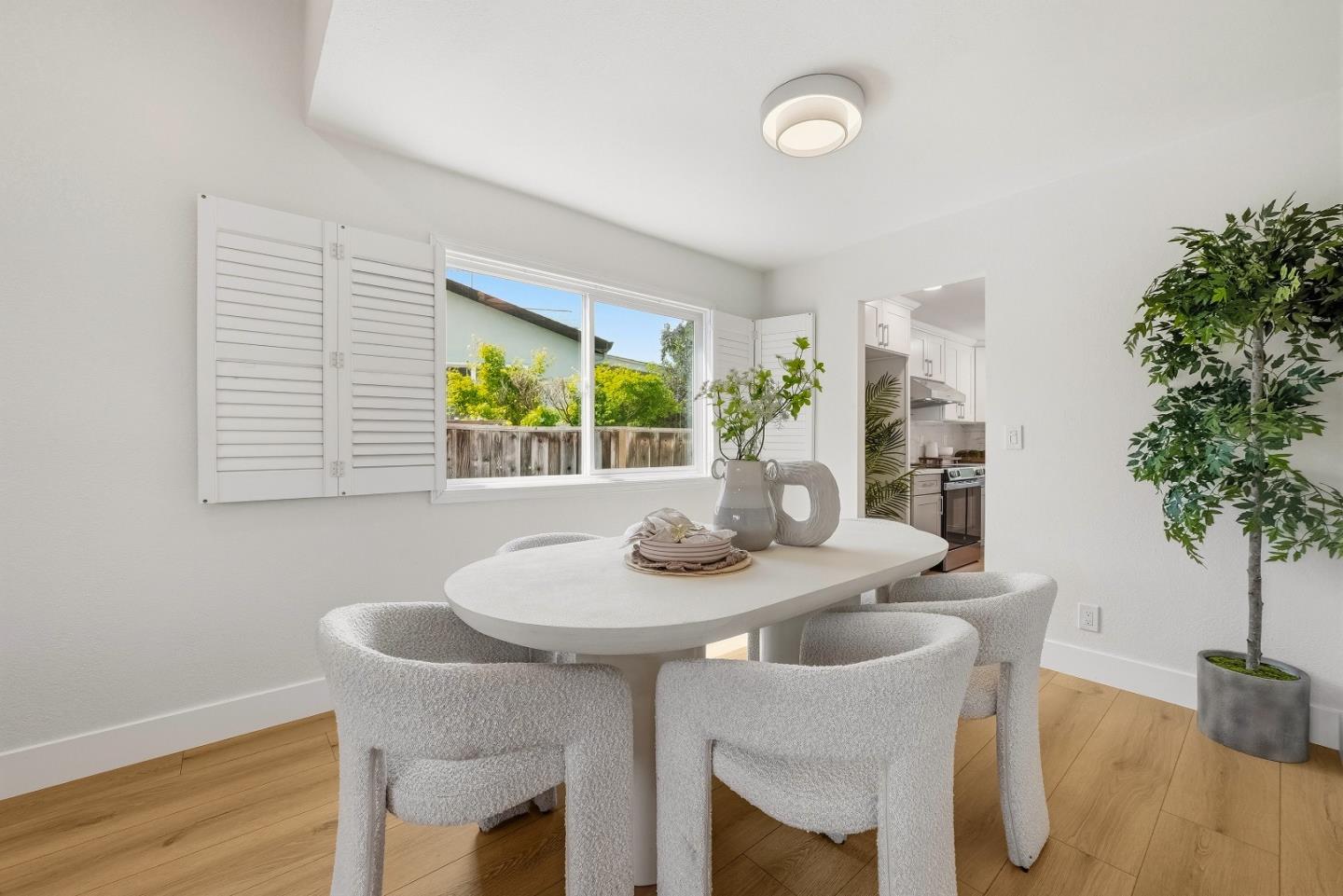 Detail Gallery Image 5 of 18 For 3338 Woodside Ln, San Jose,  CA 95121 - 4 Beds | 2 Baths