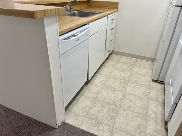 Detail Gallery Image 5 of 24 For 243 Boardwalk Ave #D,  San Bruno,  CA 94066 - 0 Beds | 1 Baths