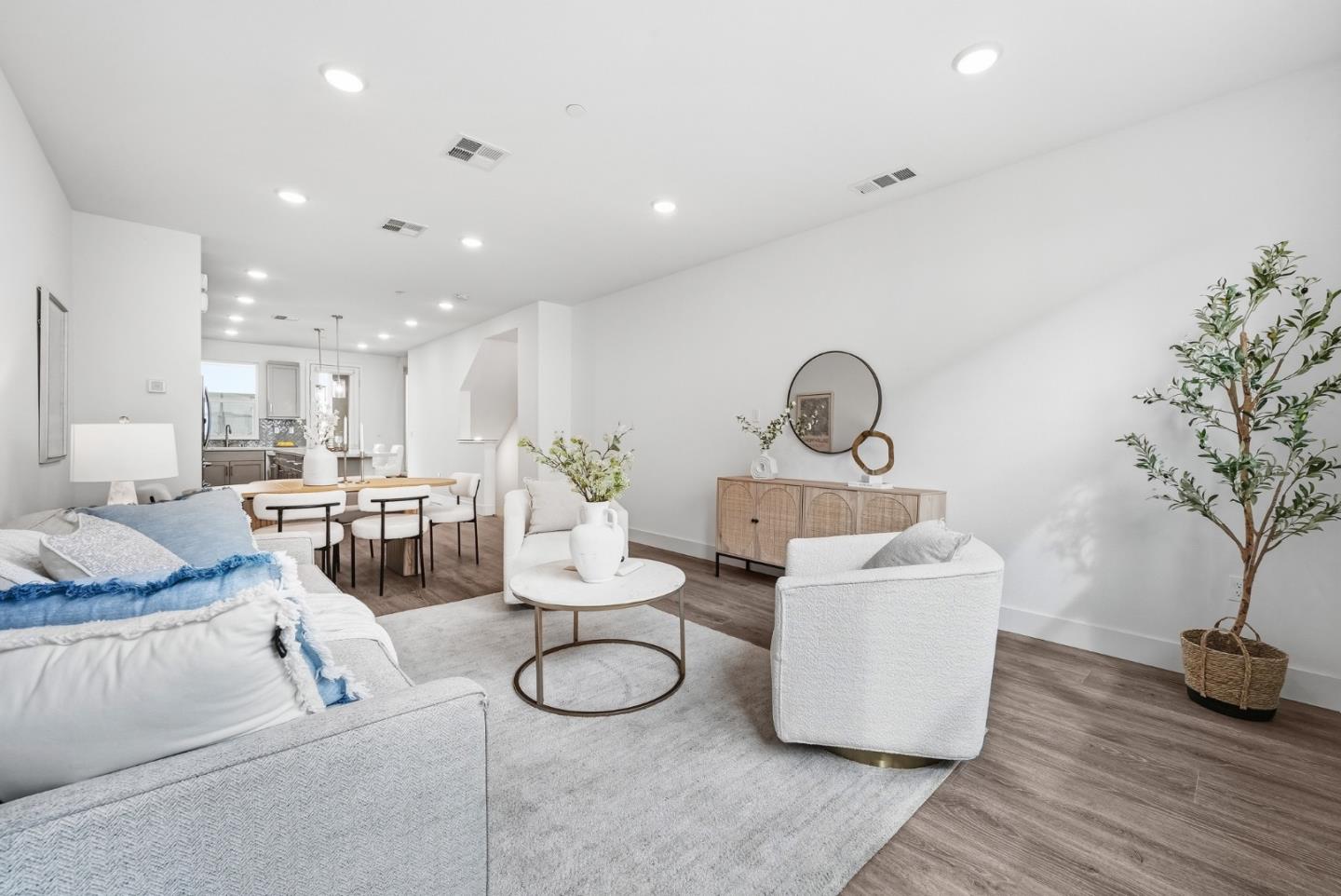 Photo #4: ML82041784 Listing: Photo #4