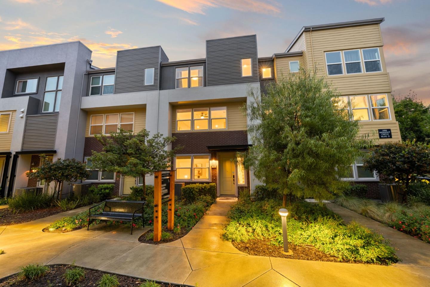 Front Image Thumbnail for ML82041786