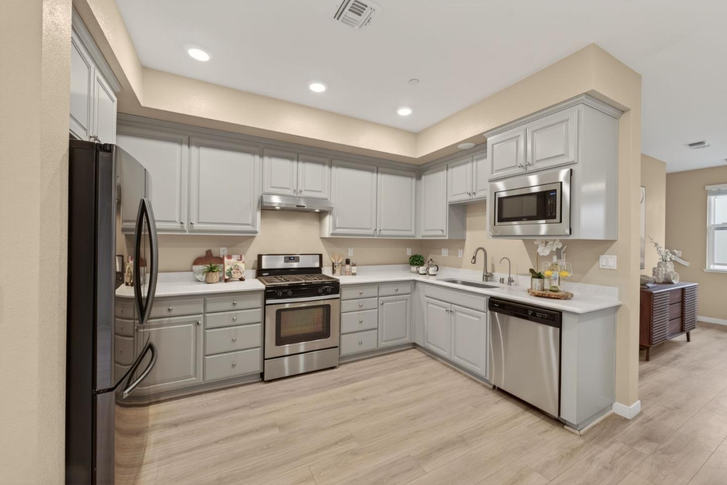 Photo #18: ML82041786 Listing: Photo #18