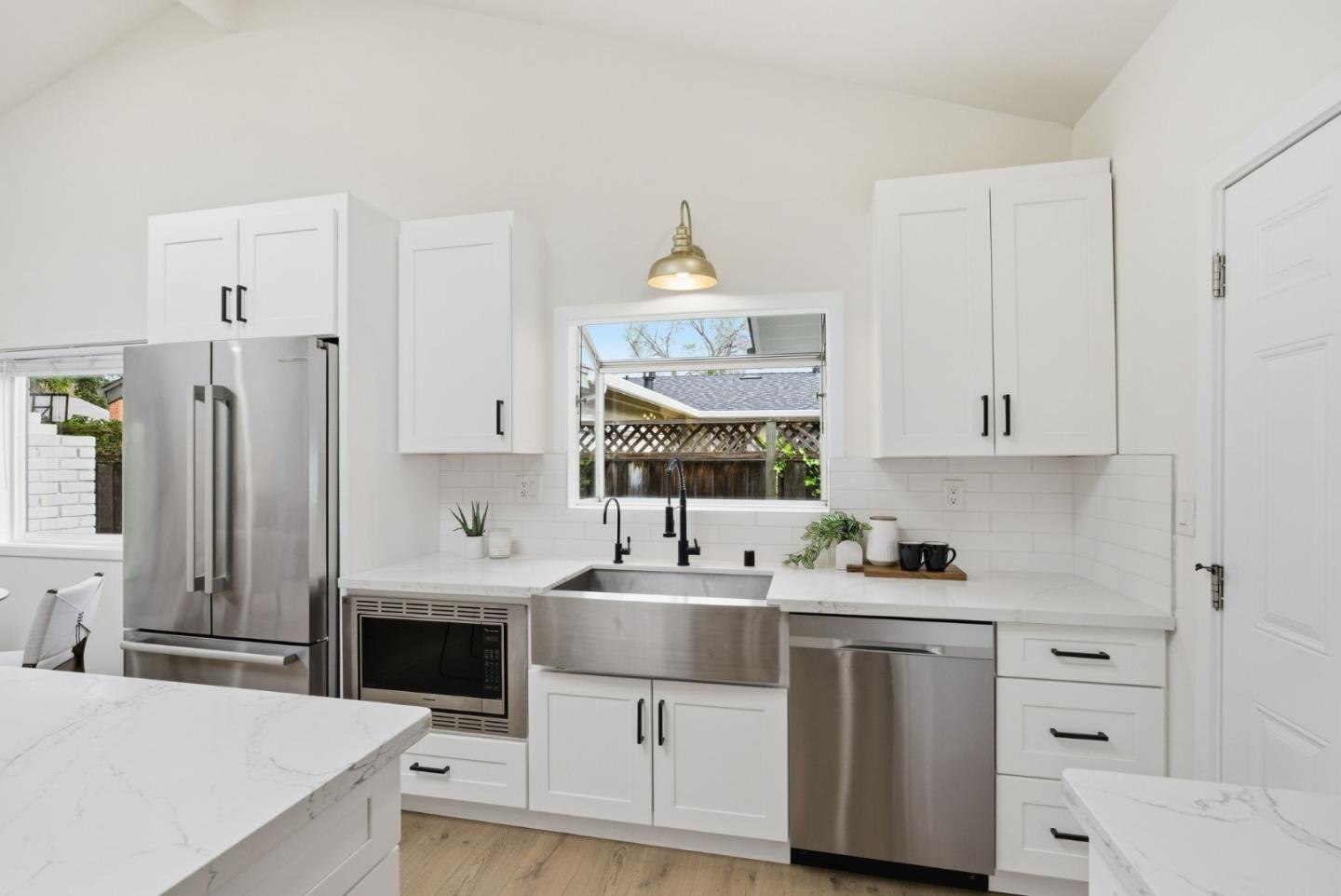 Detail Gallery Image 14 of 44 For 1193 Redoaks Dr, San Jose,  CA 95128 - 3 Beds | 2 Baths