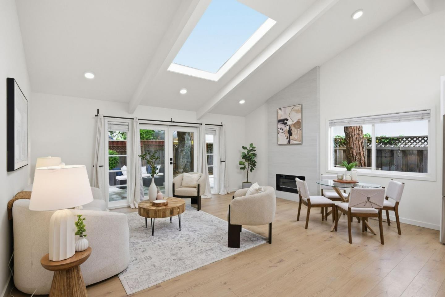 Detail Gallery Image 16 of 44 For 1193 Redoaks Dr, San Jose,  CA 95128 - 3 Beds | 2 Baths