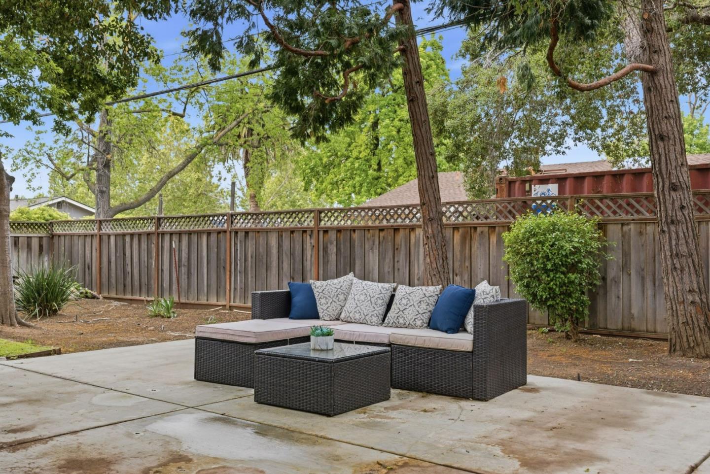 Detail Gallery Image 36 of 44 For 1193 Redoaks Dr, San Jose,  CA 95128 - 3 Beds | 2 Baths