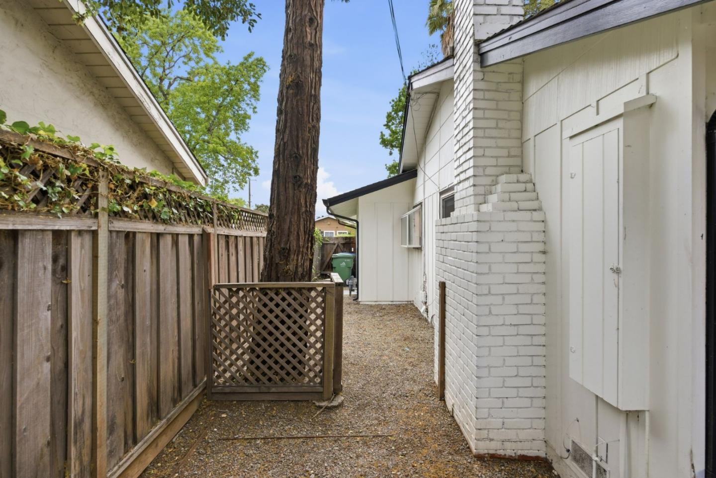 Detail Gallery Image 41 of 44 For 1193 Redoaks Dr, San Jose,  CA 95128 - 3 Beds | 2 Baths