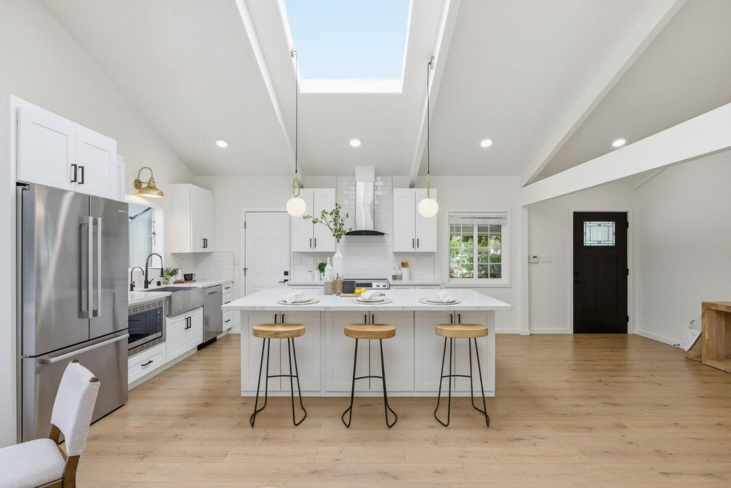 Detail Gallery Image 9 of 44 For 1193 Redoaks Dr, San Jose,  CA 95128 - 3 Beds | 2 Baths