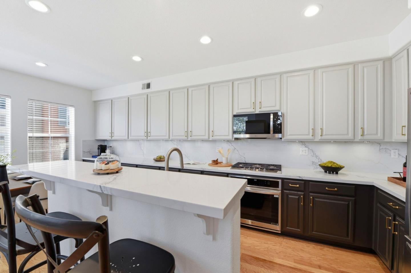 Detail Gallery Image 11 of 46 For 2970 Larciano St, San Jose,  CA 95136 - 3 Beds | 3/1 Baths